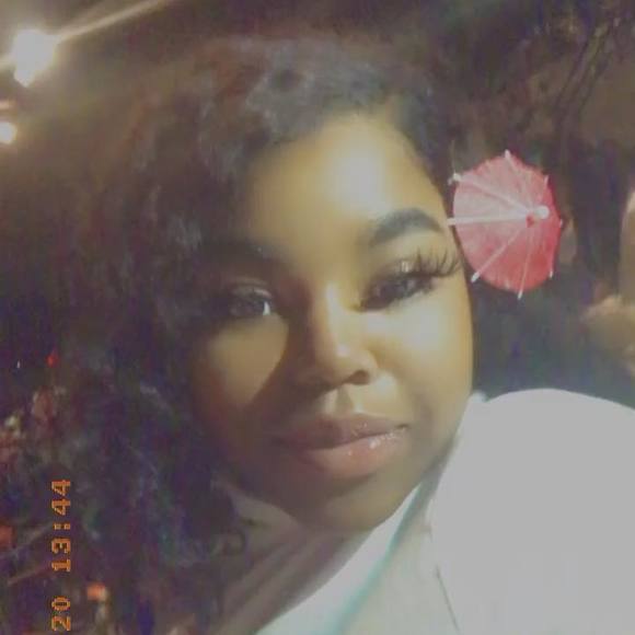 Meet your Posher, Octavia - Picture 1 of 1